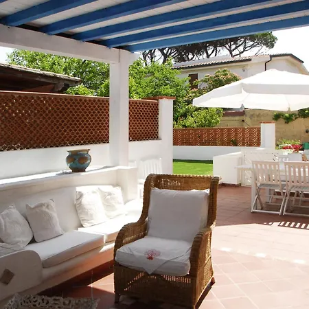 Villa Residenza Estiva Con Giardino Vista Mare Santa Lucia Iun T7288