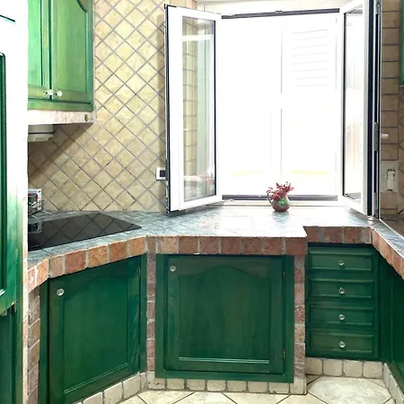 Villa Residenza Estiva Con Giardino Vista Mare Iun T7288